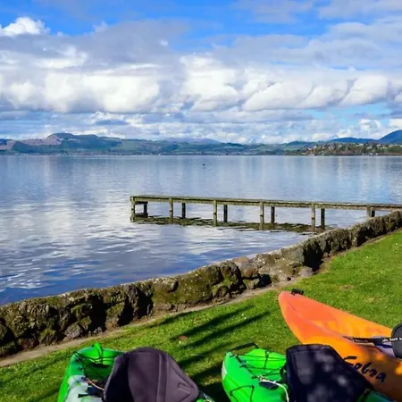 Parawai Lakehouse Sanctuary